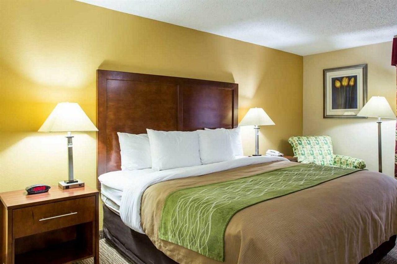 Comfort Inn Columbia-Bush River Екстер'єр фото