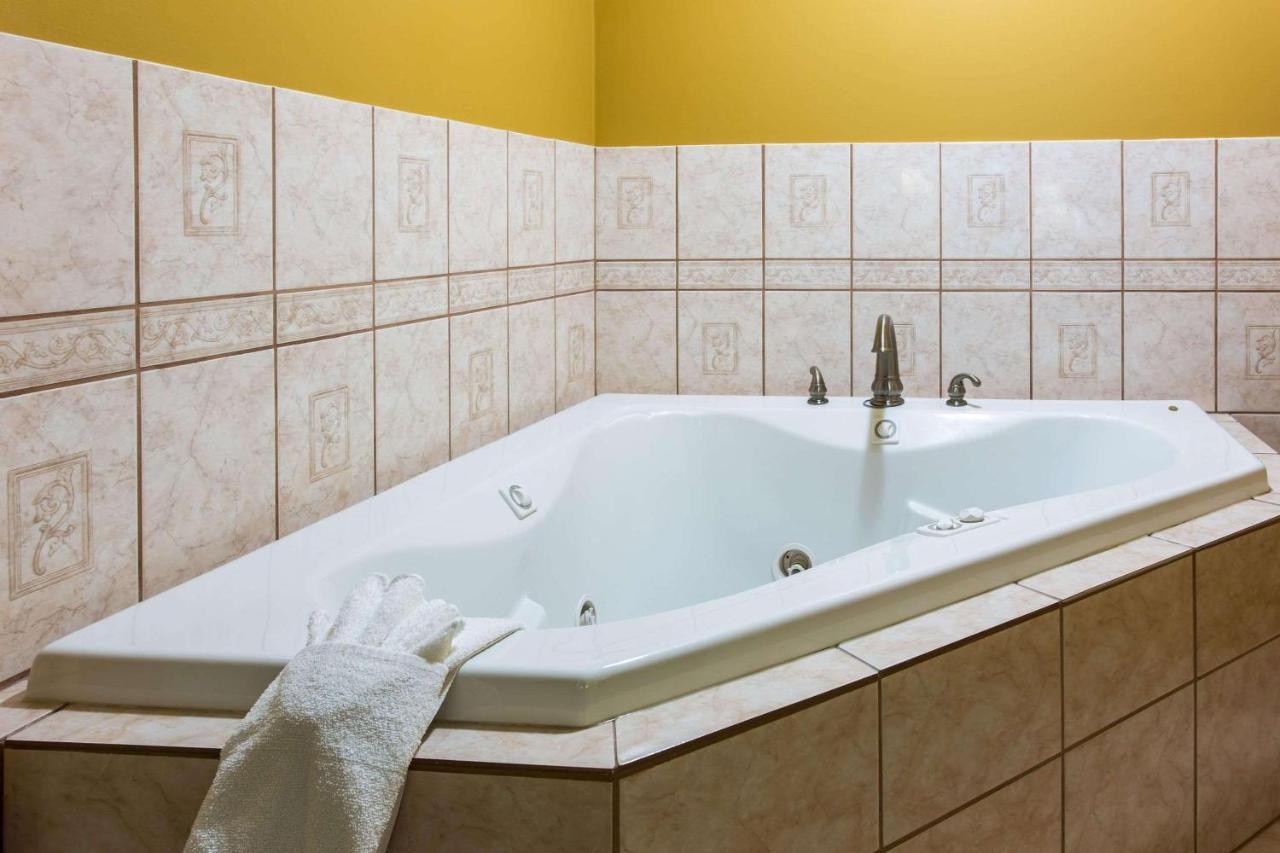 Comfort Inn Columbia-Bush River Екстер'єр фото