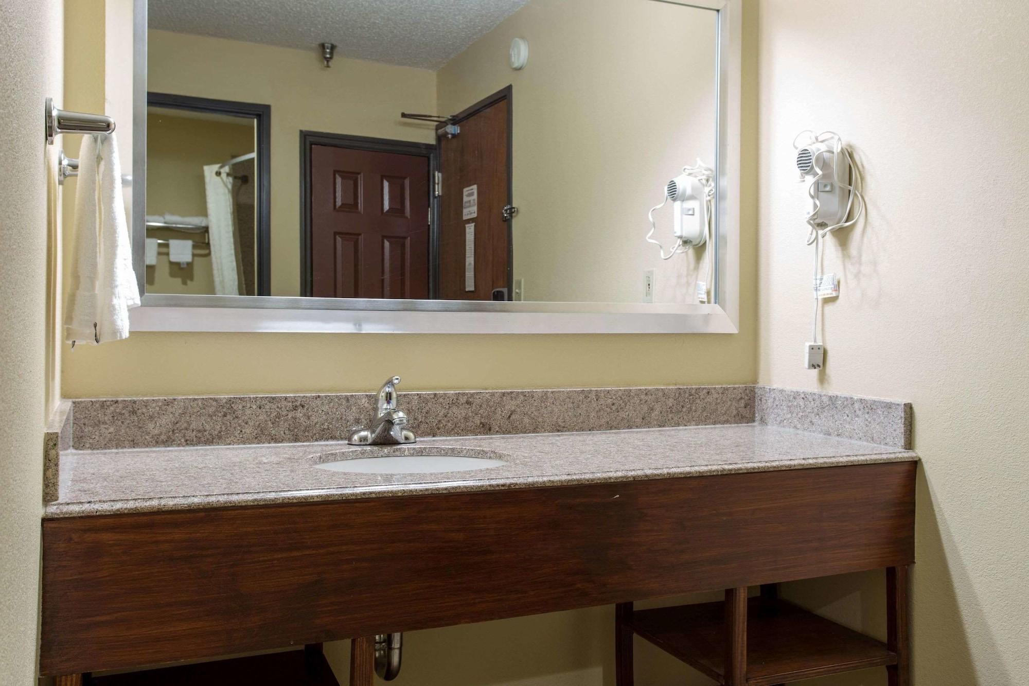 Comfort Inn Columbia-Bush River Екстер'єр фото