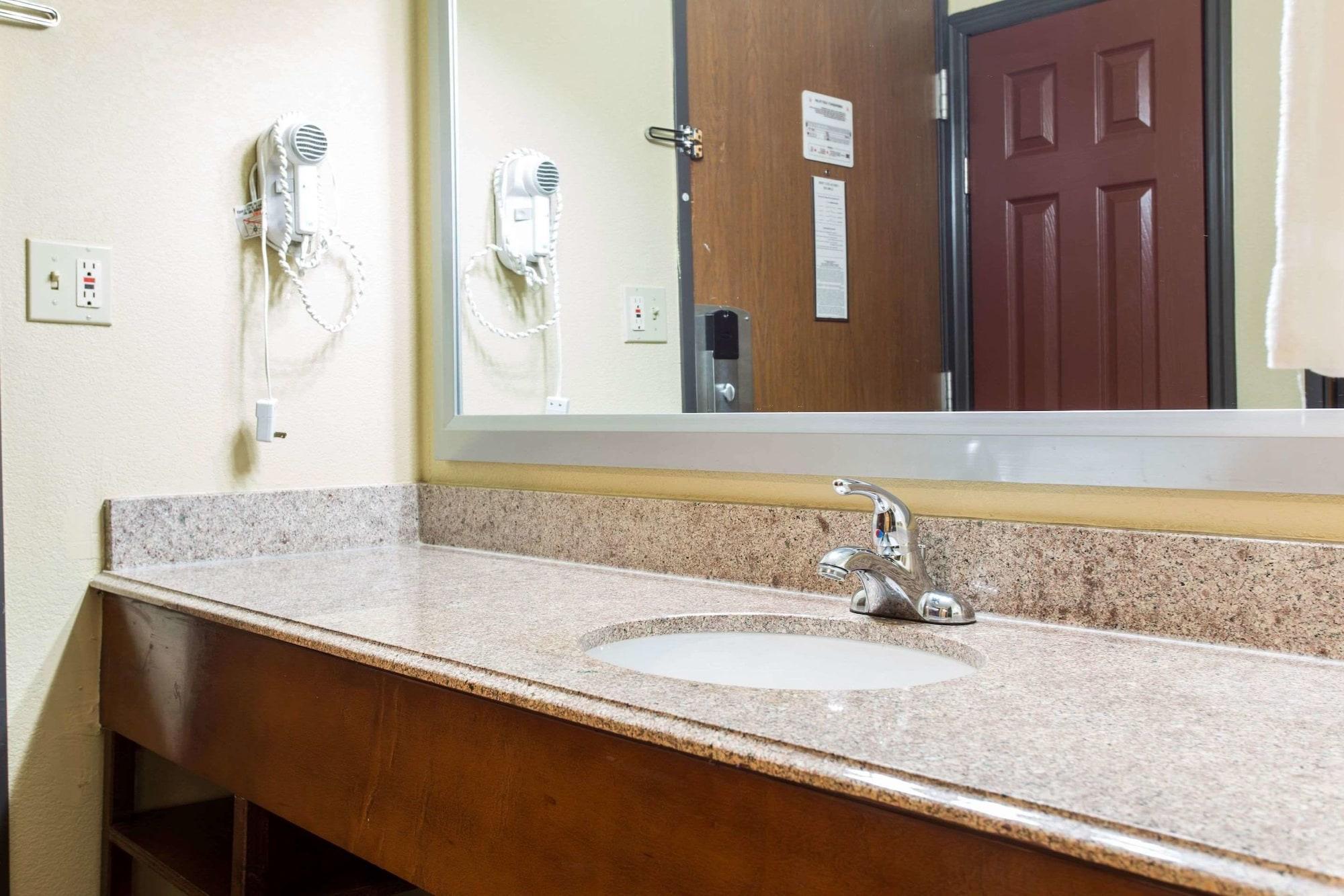 Comfort Inn Columbia-Bush River Екстер'єр фото